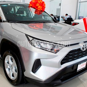 Foto venta Auto nuevo Toyota RAV4 LE color Plata precio $413,900