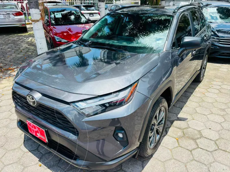 Foto Toyota RAV4 XLE usado (2022) color Gris financiado en mensualidades(enganche $130,881 mensualidades desde $11,625)