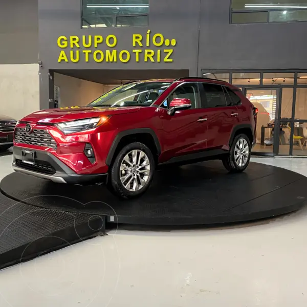 Foto Toyota RAV4 Limited usado (2023) color Rojo financiado en mensualidades(enganche $84,402 mensualidades desde $17,795)