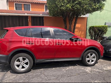 Toyota RAV4 XLE usado (2013) color Rojo precio $200,000