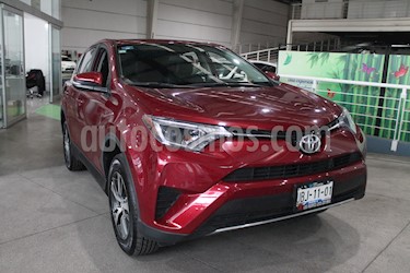 Toyota RAV4 SE 4WD usado (2018) color Rojo precio $389,000