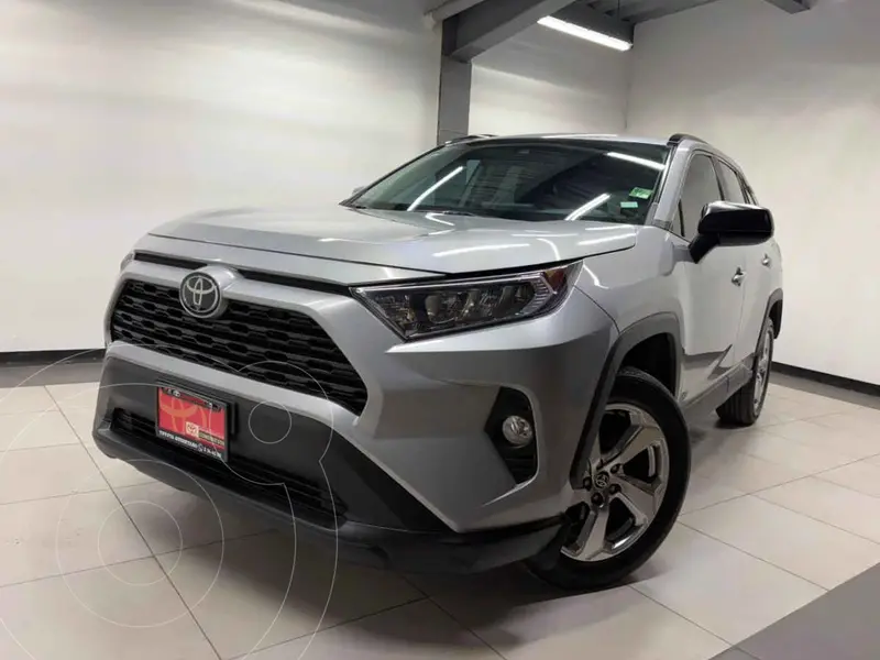 Foto Toyota RAV4 XLE usado (2021) color Plata precio $430,000