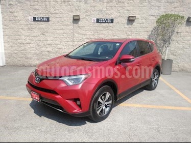 foto Toyota RAV4 5P XLE L4 TA QC F. NIEBLA RA-17 4X4 usado (2016) color Rojo precio $268,000
