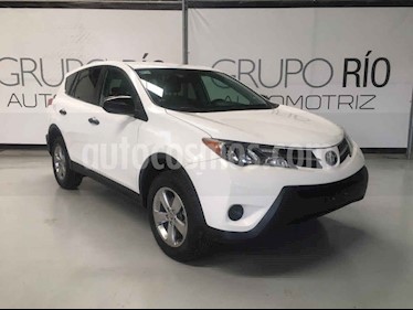 Toyota RAV4 LE usado (2015) color Blanco precio $239,000