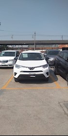 Toyota RAV4 2.5L Base usado (2017) color Blanco precio $285,000