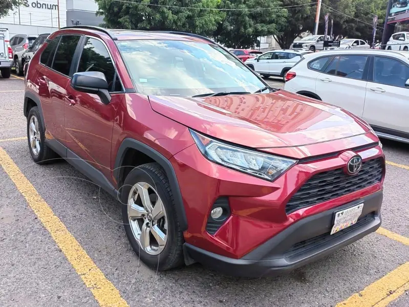 Foto Toyota RAV4 XLE usado (2021) color Rojo precio $435,000