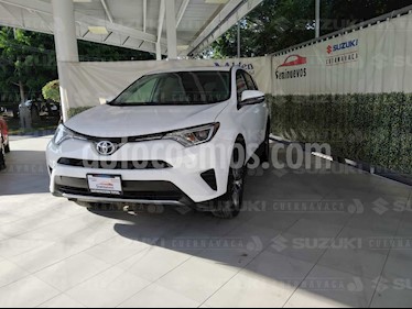 Foto Toyota RAV4 XLE usado (2017) color Blanco precio $289,200