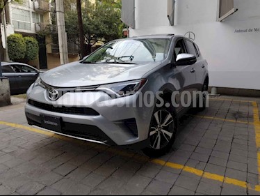 Toyota RAV4 5p XLE L4/2.5 Aut usado (2016) color Plata precio $320,000