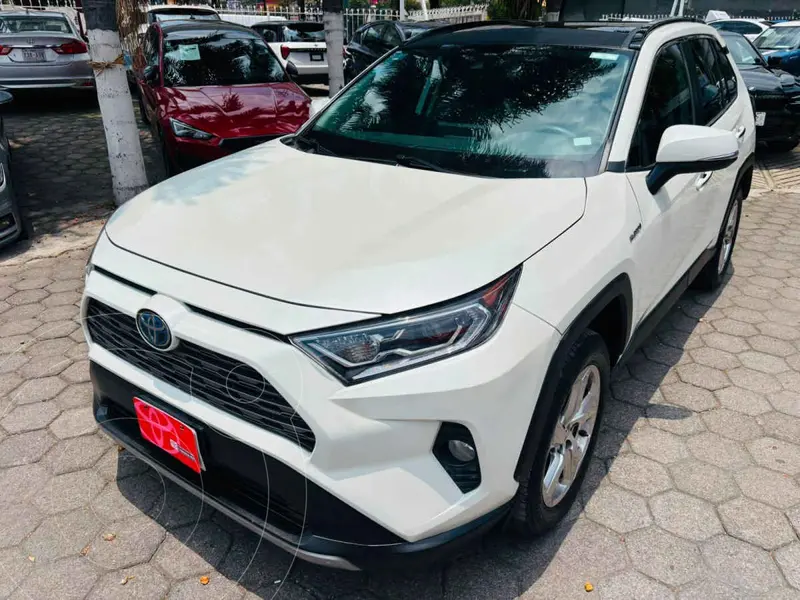 Foto Toyota RAV4 Limited usado (2021) color Blanco precio $557,000