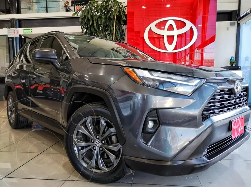 Foto Toyota RAV4 XLE usado (2024) color Gris Oscuro financiado en mensualidades(enganche $236,170 mensualidades desde $10,146)