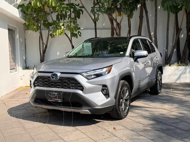 Foto Toyota RAV4 170080 usado (2023) color Plata precio $710,000