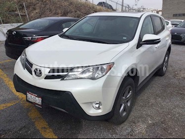 Toyota RAV4 5p Limited L4/2.5 Aut usado (2015) color Blanco precio $318,000