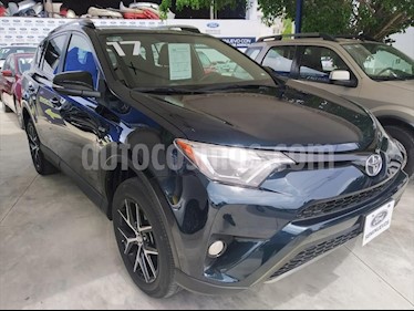 Foto Toyota RAV4 SE 4WD usado (2017) color Azul Marino precio $350,000