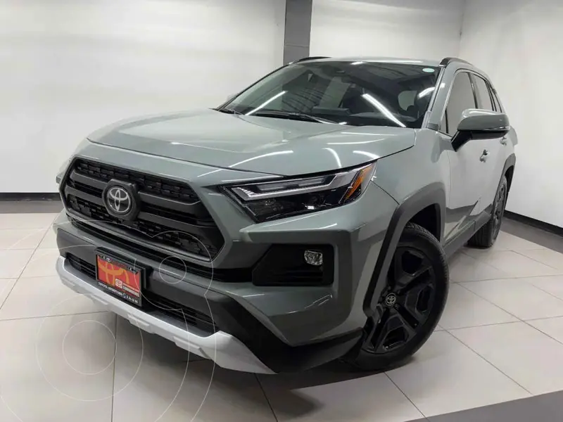 Foto Toyota RAV4 Adventure usado (2023) color Blanco precio $575,000