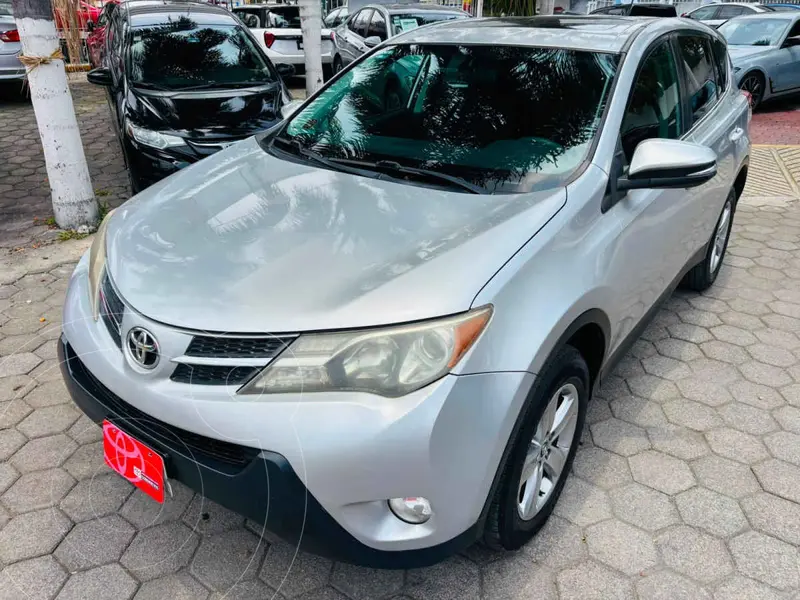 Foto Toyota RAV4 XLE 4WD usado (2015) color Plata precio $267,000