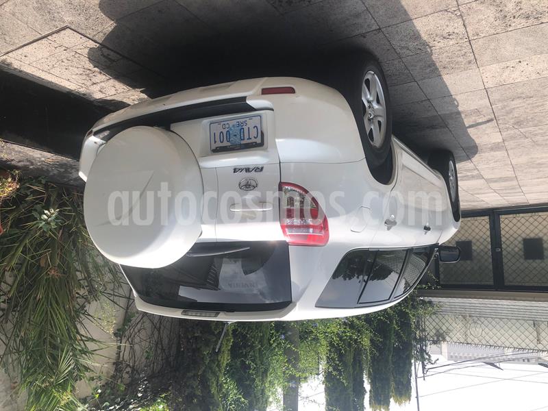 Toyota RAV4 2.4L Base usado (2011) color Blanco precio $150,000