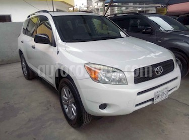 Toyota RAV4 2.4L Base usado (2007) color Blanco precio $159,000