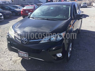 Toyota RAV4 XLE 4WD usado (2015) color Negro precio $300,000