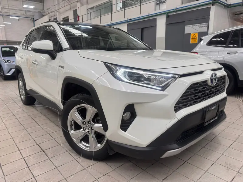Foto Toyota RAV4 Limited usado (2020) color Blanco precio $559,900