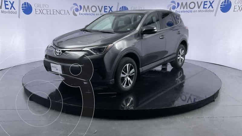 Foto Toyota RAV4 XLE usado (2018) color Gris precio $360,000