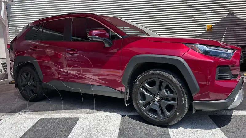 Foto Toyota RAV4 Adventure usado (2024) color Rojo precio $630,000