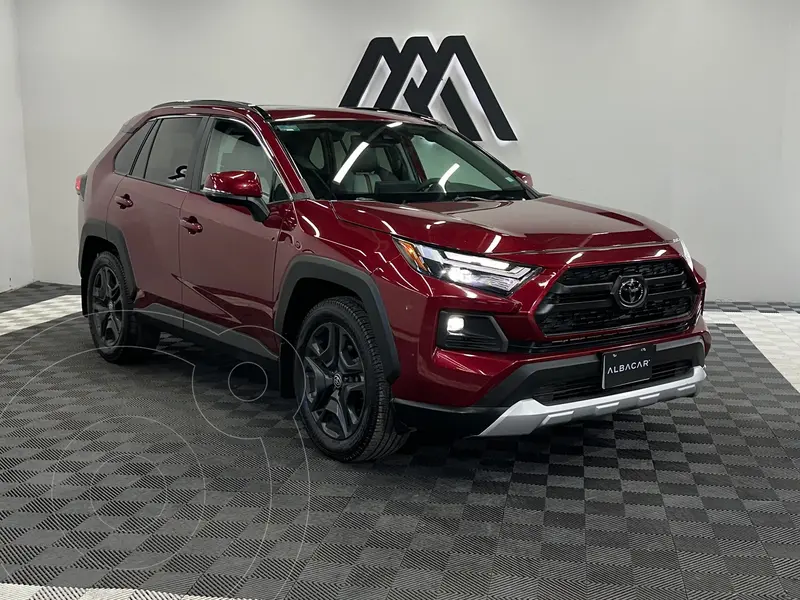 Foto Toyota RAV4 Adventure usado (2023) color Rojo precio $579,999