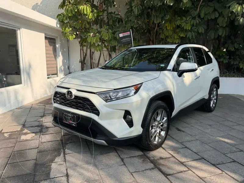 Foto Toyota RAV4 Limited usado (2021) color Gris precio $570,000