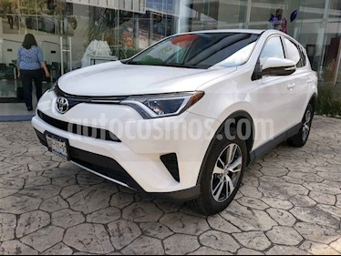 Foto Toyota RAV4 XLE 4WD usado (2016) color Blanco precio $325,000