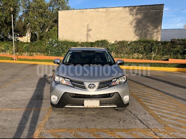 foto Toyota RAV4 XLE usado (2013) color Plata precio $248,000