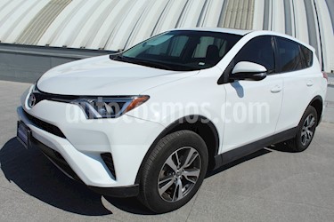 Foto venta Auto usado Toyota RAV4 XLE (2016) color Blanco precio $349,000