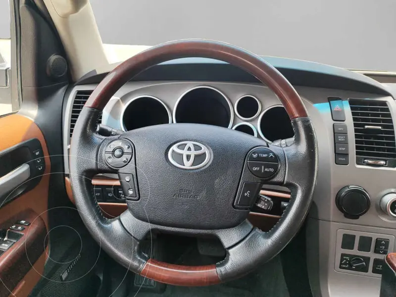 toyota sequoia