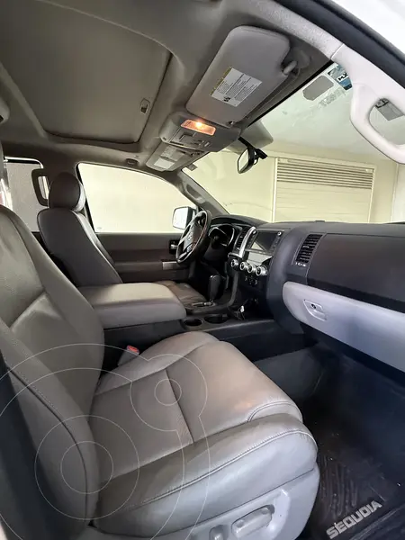 toyota sequoia