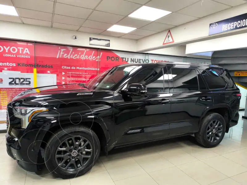 Foto Toyota Sequoia Platinum usado (2024) color Negro financiado en mensualidades(enganche $363,000 mensualidades desde $35,810)