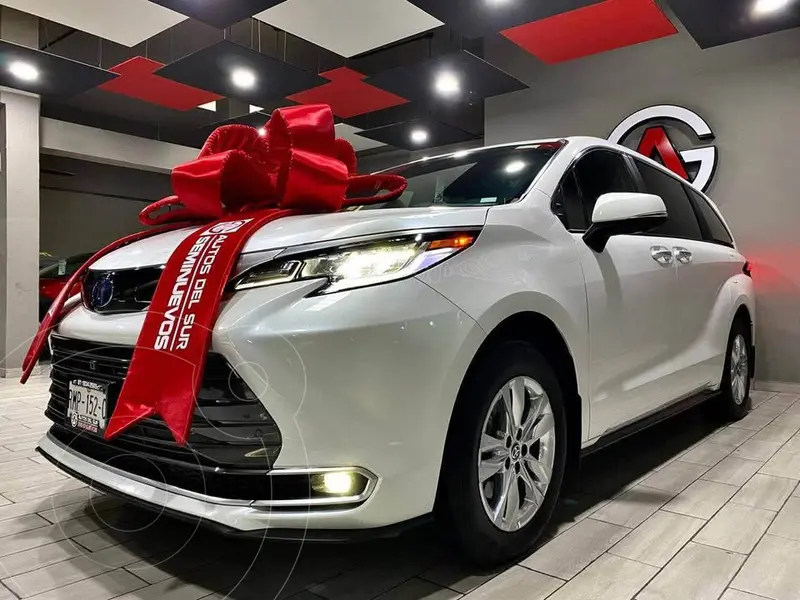 Foto Toyota Sienna HEV Platinum usado (2025) color Blanco precio $1,299,000