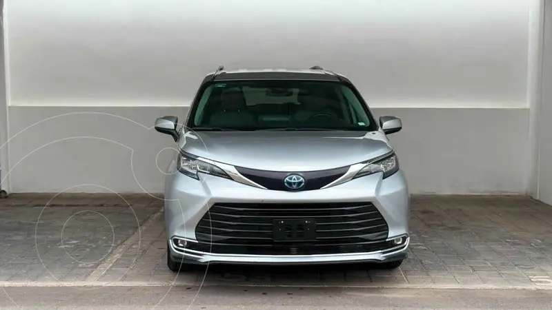 toyota sienna-hev