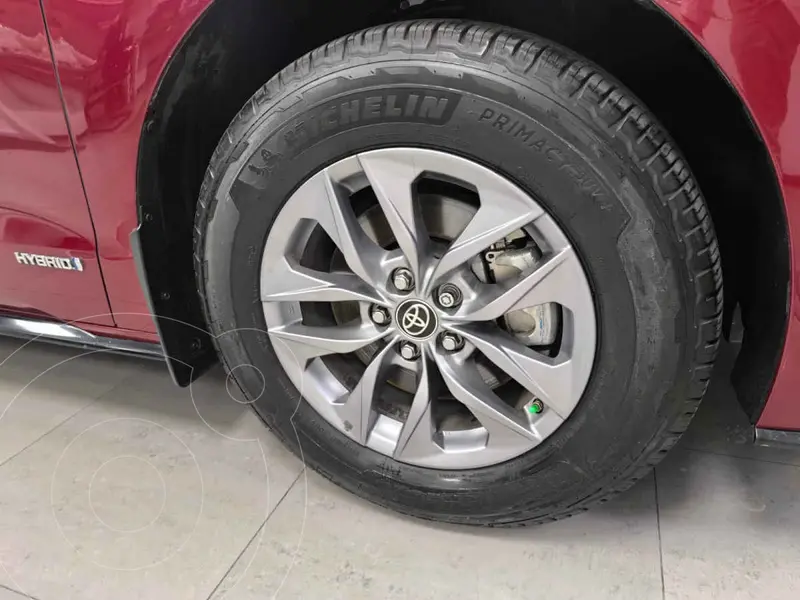 toyota sienna-hev