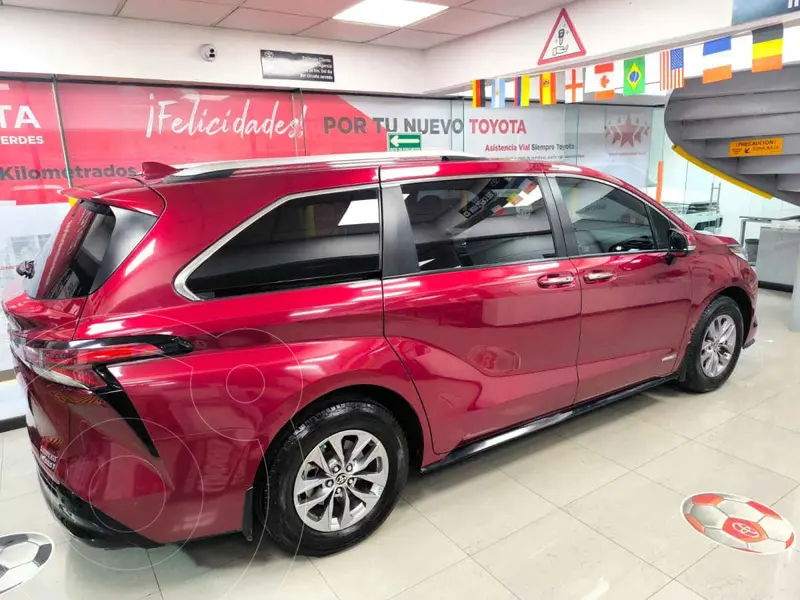 toyota sienna-hev