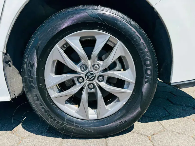 toyota sienna-hev