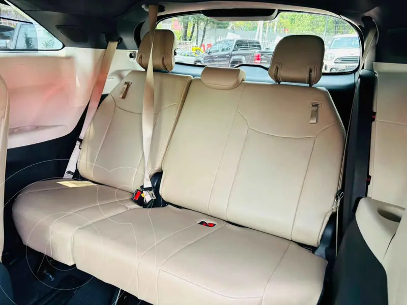toyota sienna-hev