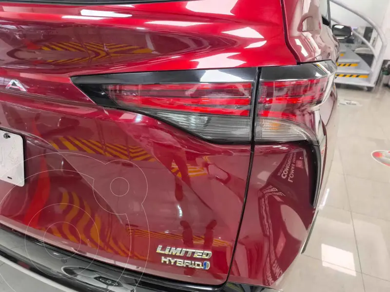toyota sienna-hev