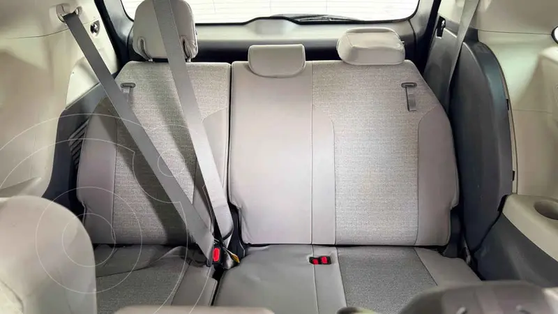 toyota sienna-hev