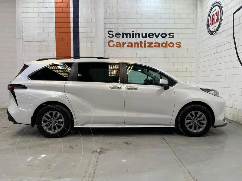toyota sienna-hev
