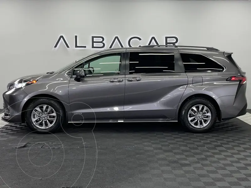 toyota sienna-hev