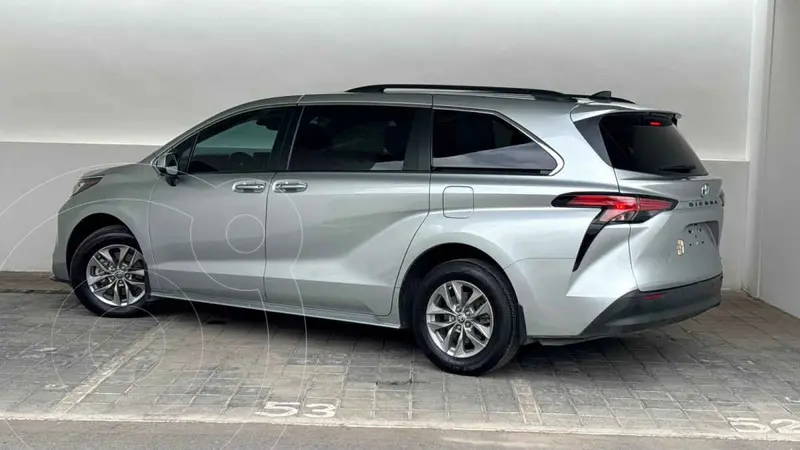 toyota sienna-hev