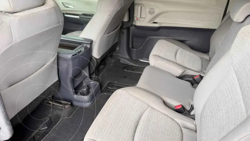 toyota sienna-hev