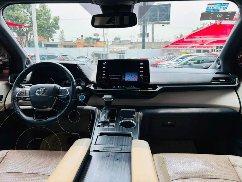 toyota sienna-hev
