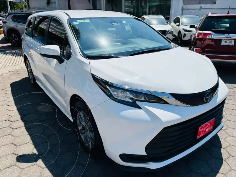 toyota sienna-hev