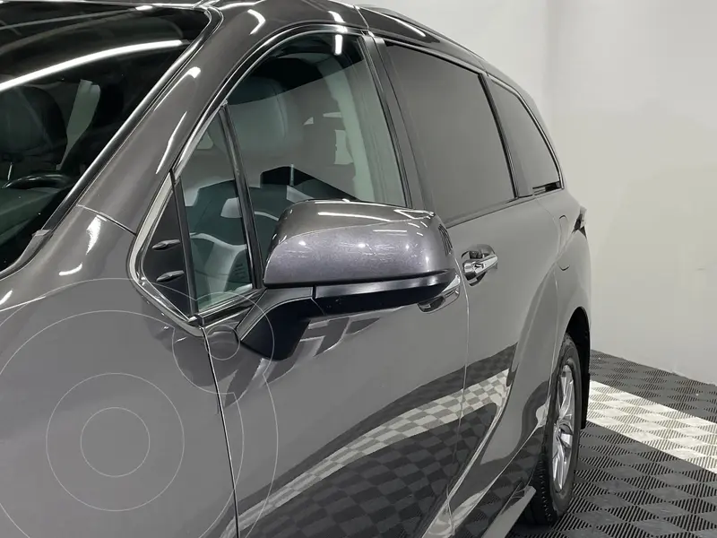toyota sienna-hev