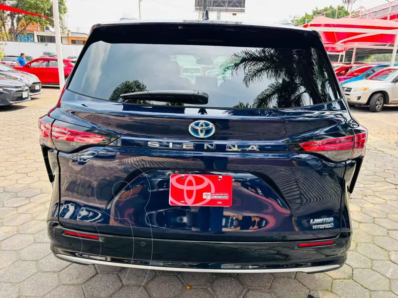 toyota sienna-hev