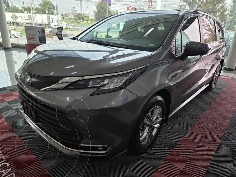 toyota sienna-hev